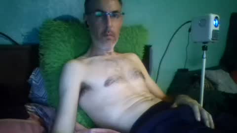 Snapshot of reyes_albert2006 chatting on 07/18/26, 12:09 reyes_albert2006 online show from 07/18/26, 12:09