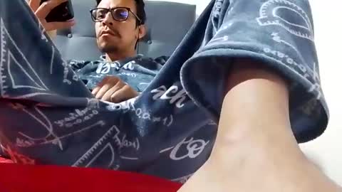 Snapshot of reyfons chatting on 09/11/25, 10:37 Naruto Uchiha online show from 09/11/25, 10:37