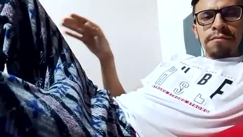 Snapshot of reyfons chatting on 10/10/25, 10:36 Naruto Uchiha online show from 10/10/25, 10:36