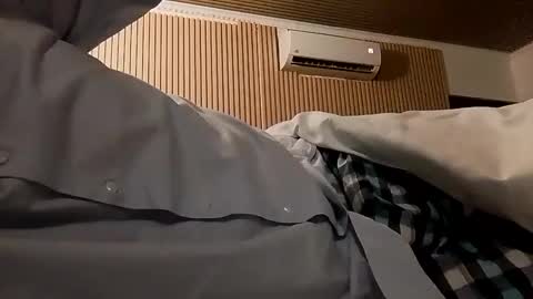 Snapshot of reyfons chatting on 11/19/25, 02:55 Naruto Uchiha online show from 11/19/25, 02:55