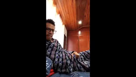 Snapshot of reyfons chatting on 04/19/26, 01:21 Naruto Uchiha online show from 04/19/26, 01:21