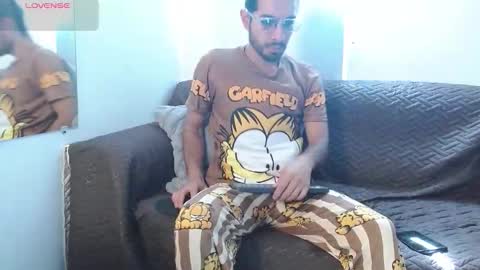 Snapshot of reypablo1 chatting on 11/02/25, 02:08 REY PABLO Independent online show from 11/02/25, 02:08