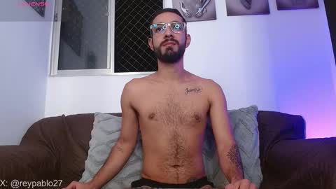 Snapshot of reypablo1 chatting on 12/15/25, 01:43 REY PABLO Independent online show from 12/15/25, 01:43