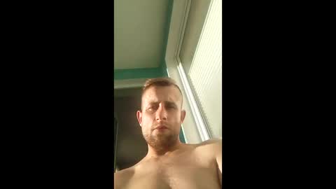 Snapshot of reyver94 chatting on 05/23/26, 05:17 reyver94 online show from 05/23/26, 05:17
