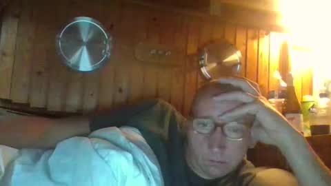 Snapshot of rezznova chatting on 09/21/25, 08:27 Joe online show from 09/21/25, 08:27