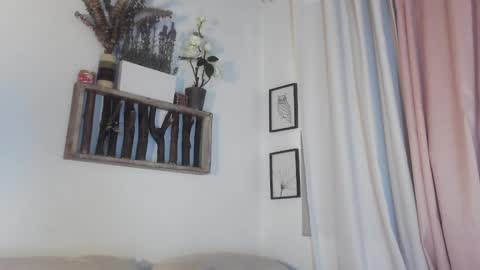 Rhaenyra online show from 12/10/24, 03:44