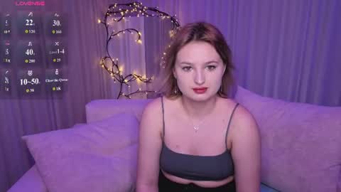 Snapshot of rheamoonn chatting on 06/15/26, 05:15 Grace online show from 06/15/26, 05:15