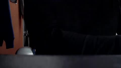 Snapshot of rhh33 chatting on 01/10/25, 06:28 Rob online show from 01/10/25, 06:28