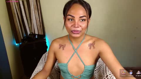 Snapshot of rhianasollway69 chatting on 11/23/25, 04:01 rhianasollway69 online show from 11/23/25, 04:01