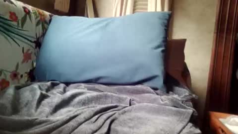 Snapshot of ri_tugger33 chatting on 05/27/26, 07:22 ri_tugger33 online show from 05/27/26, 07:22