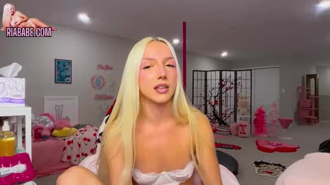 ria  online show from 11/25/25, 03:50