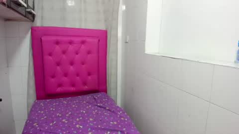 Snapshot of riaha_18_ chatting on 07/15/26, 03:17 riaha_18_ online show from 07/15/26, 03:17