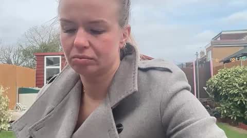 Snapshot of riana894237 chatting on 03/16/26, 01:15 riana894237 online show from 03/16/26, 01:15