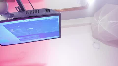 Riana online show from 03/11/25, 10:07