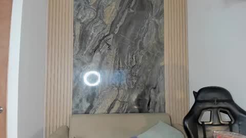 Riana online show from 10/05/25, 04:49