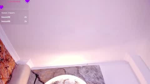 Riana online show from 11/25/25, 05:07