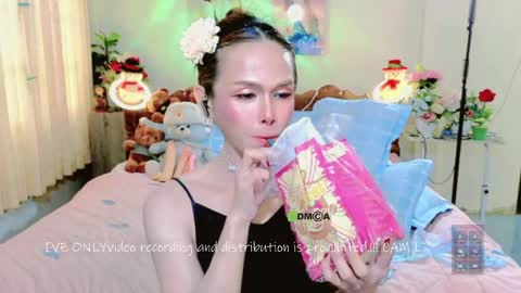 Snapshot of ribbinbovkoy chatting on 04/14/26, 05:24 ribbinbovkoy online show from 04/14/26, 05:24