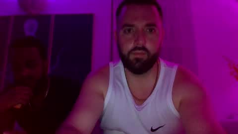 ricanpapi305 online show from 10/26/25, 03:01