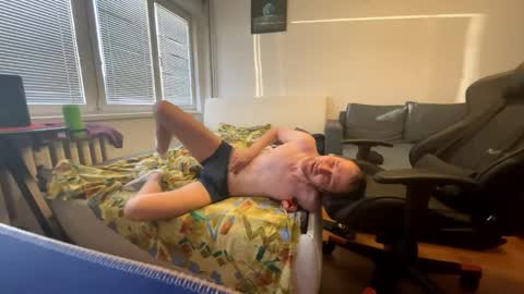 Snapshot of ricciardio chatting on 10/30/25, 06:04 ricciardio online show from 10/30/25, 06:04