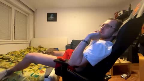 Snapshot of ricciardio chatting on 11/01/25, 04:20 ricciardio online show from 11/01/25, 04:20