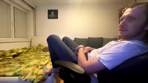 Snapshot of ricciardio chatting on 11/03/25, 10:53 ricciardio online show from 11/03/25, 10:53