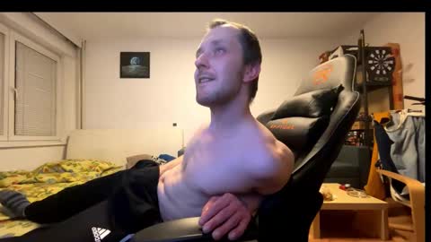 Snapshot of ricciardio chatting on 11/10/25, 06:40 ricciardio online show from 11/10/25, 06:40