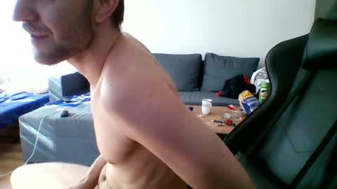 Snapshot of ricciardio chatting on 05/23/26, 06:18 ricciardio online show from 05/23/26, 06:18
