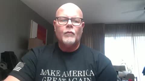 Snapshot of rich32937 chatting on 12/25/24, 04:32 rich32937 online show from 12/25/24, 04:32