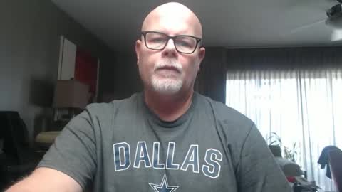 Snapshot of rich32937 chatting on 01/04/25, 01:10 rich32937 online show from 01/04/25, 01:10