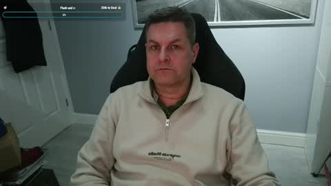 Snapshot of rich_uk56 chatting on 04/04/26, 10:40 UK Straight Guy online show from 04/04/26, 10:40