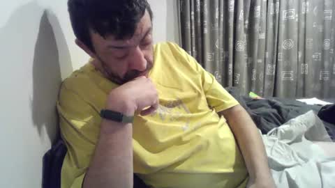 Snapshot of richard_hot27_ chatting on 06/17/26, 10:17 Richard online show from 06/17/26, 10:17