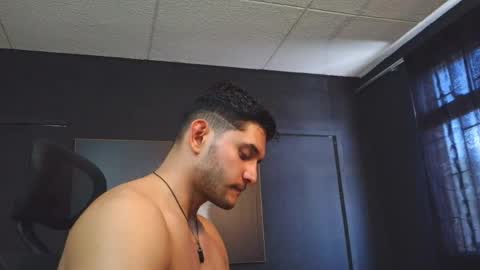 Snapshot of richard_milleer chatting on 05/14/26, 04:47 Ricardo online show from 05/14/26, 04:47