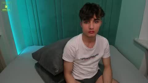 Richard online show from 12/04/25, 03:32