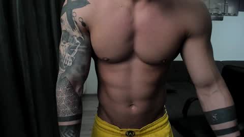 Snapshot of richarddarell chatting on 12/29/24, 06:35 RichardDarell online show from 12/29/24, 06:35