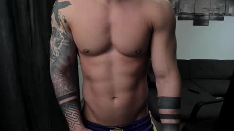 Snapshot of richarddarell chatting on 01/11/25, 06:03 RichardDarell online show from 01/11/25, 06:03