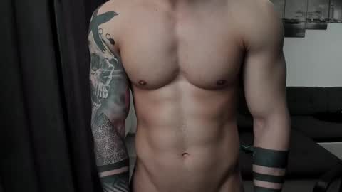 Snapshot of richarddarell chatting on 02/16/25, 09:48 RichardDarell online show from 02/16/25, 09:48