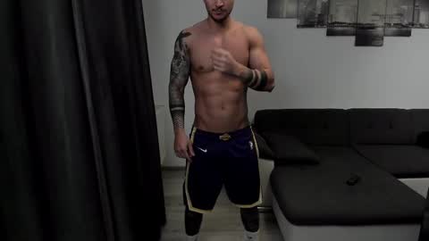 Snapshot of richarddarell chatting on 02/26/25, 05:53 RichardDarell online show from 02/26/25, 05:53