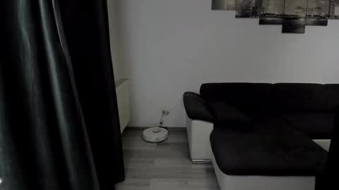 Snapshot of richarddarell chatting on 09/13/25, 04:56 RichardDarell online show from 09/13/25, 04:56