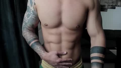 Snapshot of richarddarell chatting on 10/22/25, 04:57 RichardDarell online show from 10/22/25, 04:57