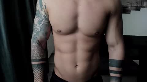 Snapshot of richarddarell chatting on 10/23/25, 05:40 RichardDarell online show from 10/23/25, 05:40