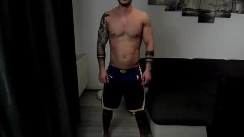 Snapshot of richarddarell chatting on 10/24/25, 04:20 RichardDarell online show from 10/24/25, 04:20