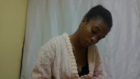 Snapshot of richella34 chatting on 06/24/26, 01:37 richella34 online show from 06/24/26, 01:37