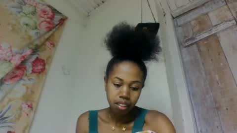 Snapshot of richetera chatting on 06/14/26, 01:36 richetera online show from 06/14/26, 01:36