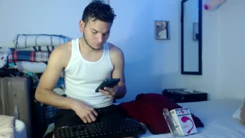Snapshot of richr_latin_boy chatting on 02/07/25, 05:51 rich online show from 02/07/25, 05:51
