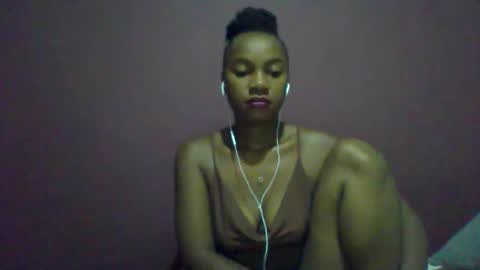 Snapshot of ricie001 chatting on 02/19/26, 02:29 ricie001 online show from 02/19/26, 02:29