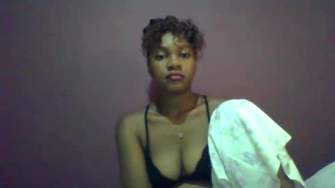 Snapshot of ricie001 chatting on 03/25/26, 07:36 ricie001 online show from 03/25/26, 07:36