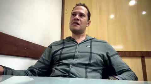 Rick Arian online show from 11/18/25, 03:16