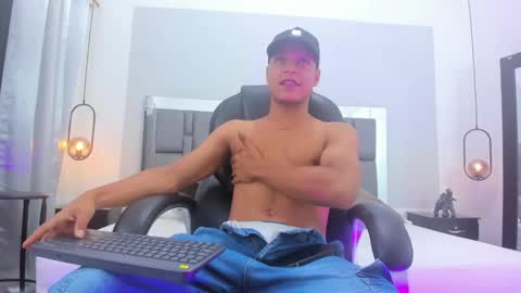 Ricky  online show from 12/31/24, 08:02