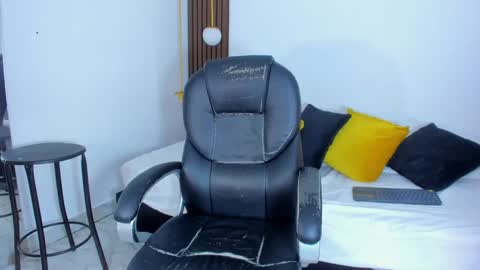 Ricky  online show from 02/15/25, 08:11