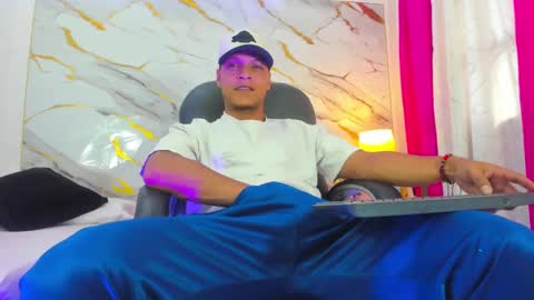 Ricky  online show from 10/04/25, 08:51